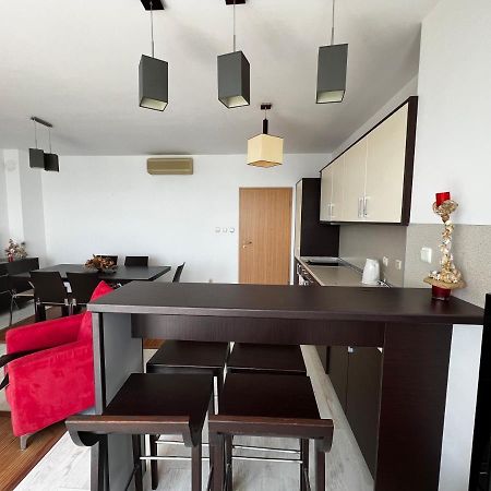 Modern Beachfront Apartment With Pool Ravda Exteriör bild