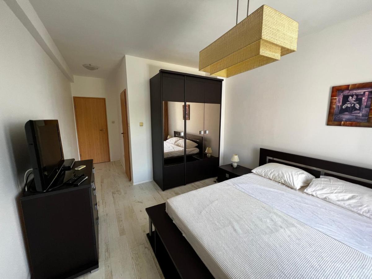 Modern Beachfront Apartment With Pool Ravda Exteriör bild