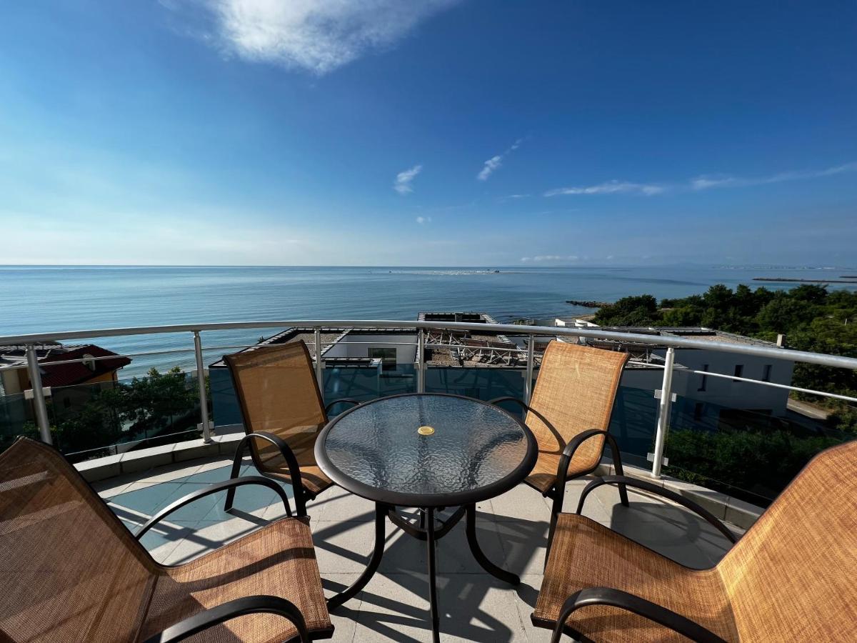 Modern Beachfront Apartment With Pool Ravda Exteriör bild