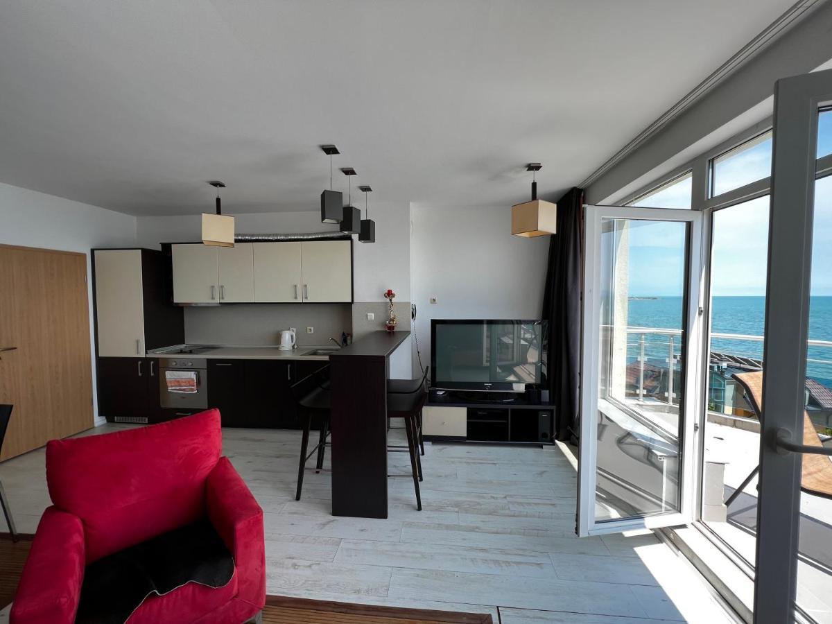 Modern Beachfront Apartment With Pool Ravda Exteriör bild