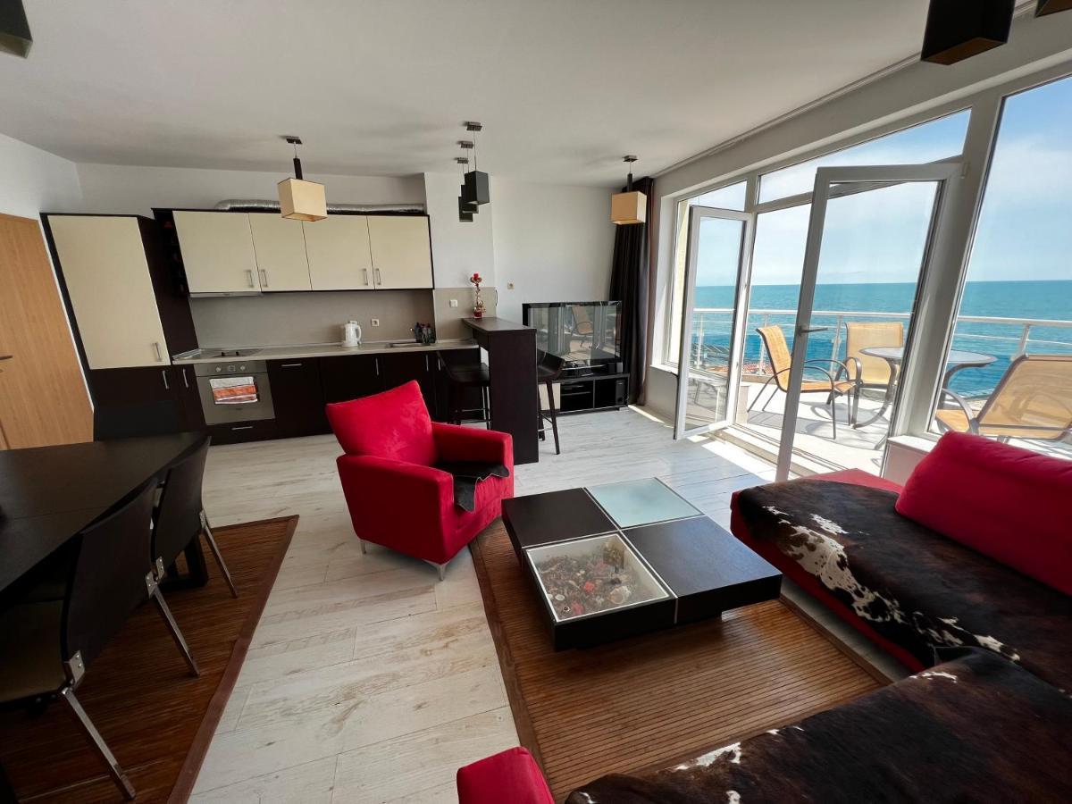 Modern Beachfront Apartment With Pool Ravda Exteriör bild